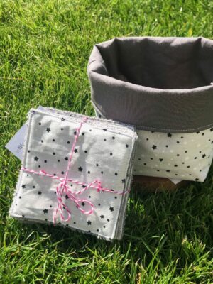 Panière + Lot de 7 lingettes nettoyantes "étoiles noires"