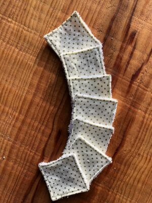 Lot de 7 mini lingettes nettoyantes "pois dorés"