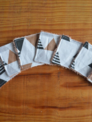 Lot de 7 mini lingettes nettoyantes "trio de triangles"