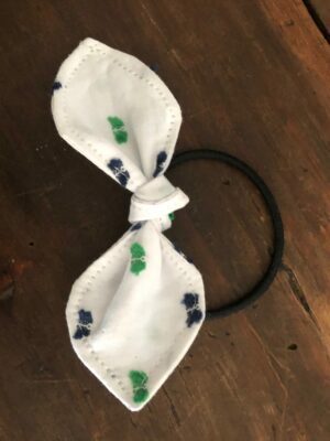 Noeud sur élastique "papillon"