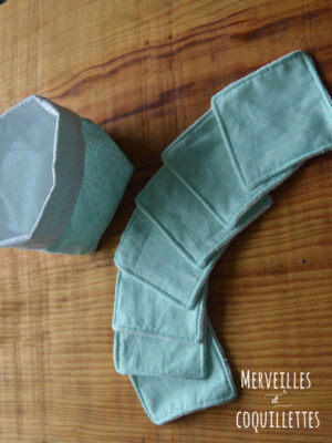 Panière + Lot de 7 lingettes nettoyantes "Mint"