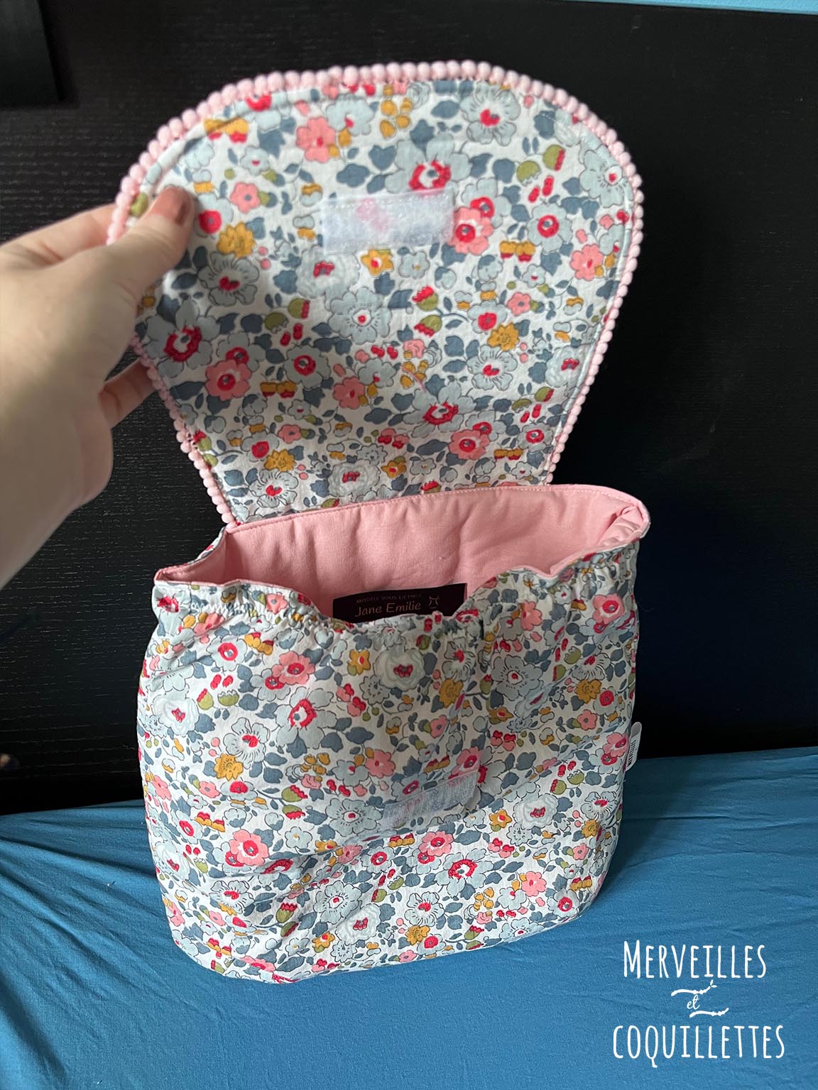 sac a dos maternelle rose fleuri 2_merveilles et coquillettes