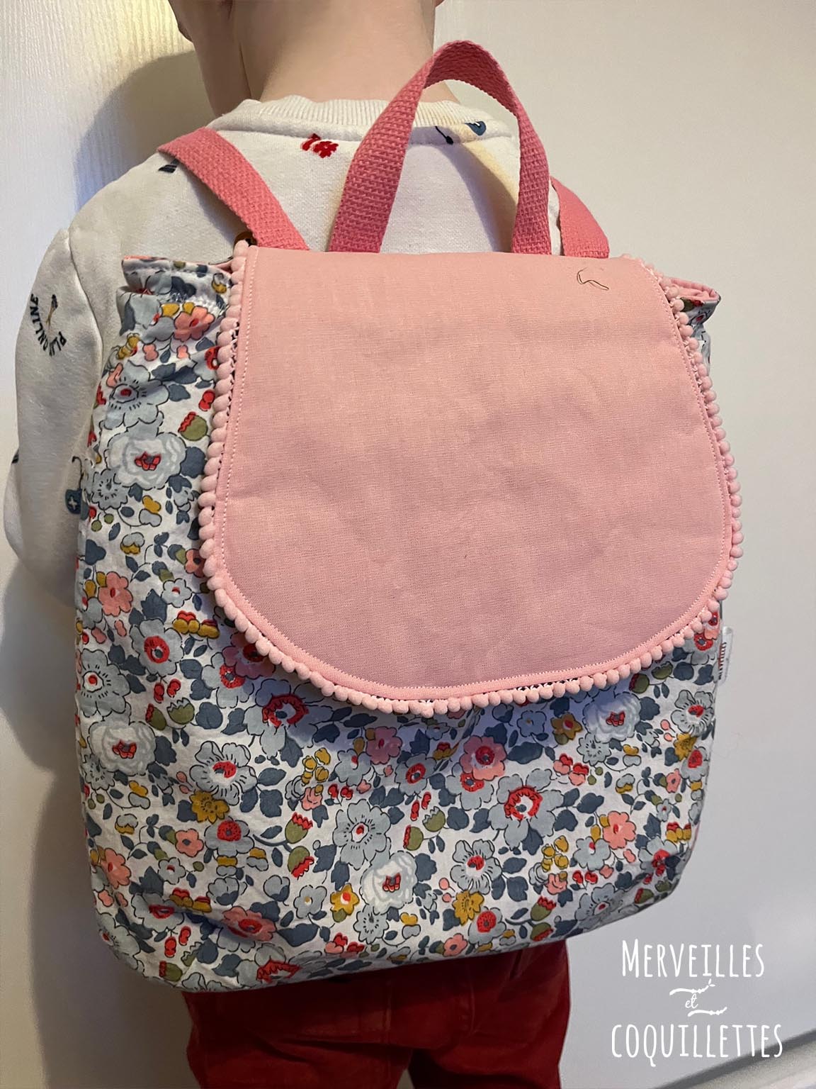 sac a dos maternelle rose fleuri 3_merveilles et coquillettes