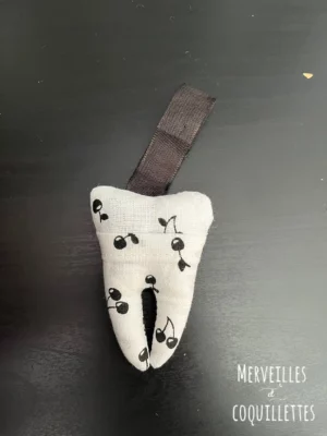 Dents pour petite souris "Cerises"